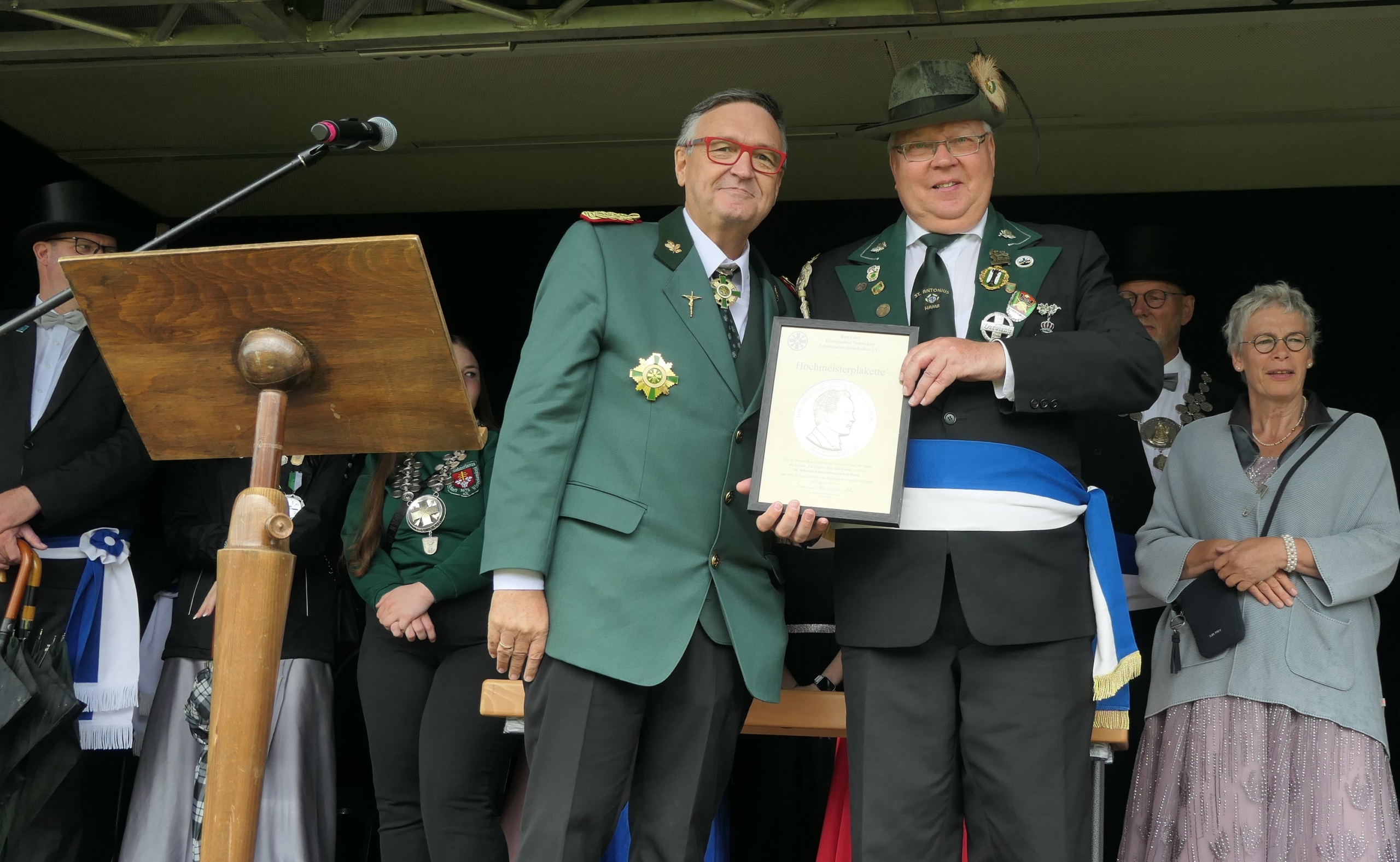 Uberreichung_Hochmeisterplakette_1